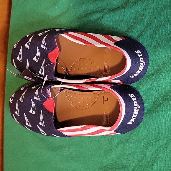 Womens Navy Blue / Red / White New England Patriots Canvas Shoes - Picture 5 of 6